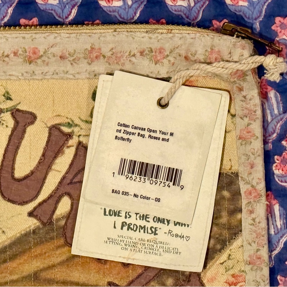 RARE and limited release Magnolia Pearl Open Your Mind Zipper Bag #035 NWT - Picture 4 of 5